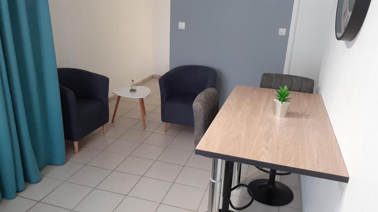 Charmant studio en plein centre avec parking Saint-Omer  Extérieur photo